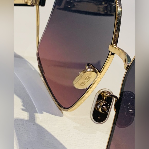 New Women’s CHRISTIAN DIOR Sunglasses - Picture 5 of 15